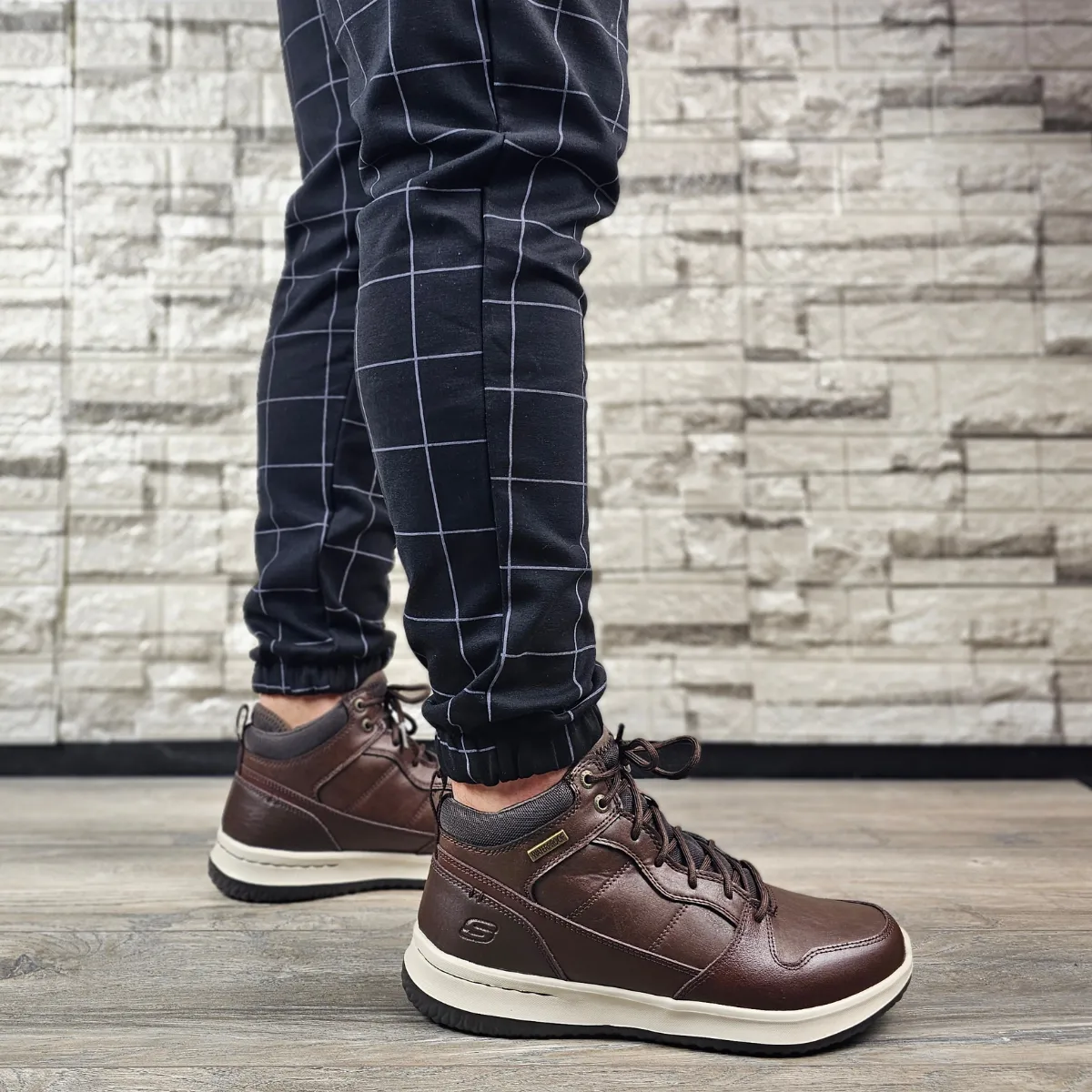 Ghete sport, barbati, SKECHERS WATERPROOF Delson Selecto, 65801-CHOC maro, piele ecologica